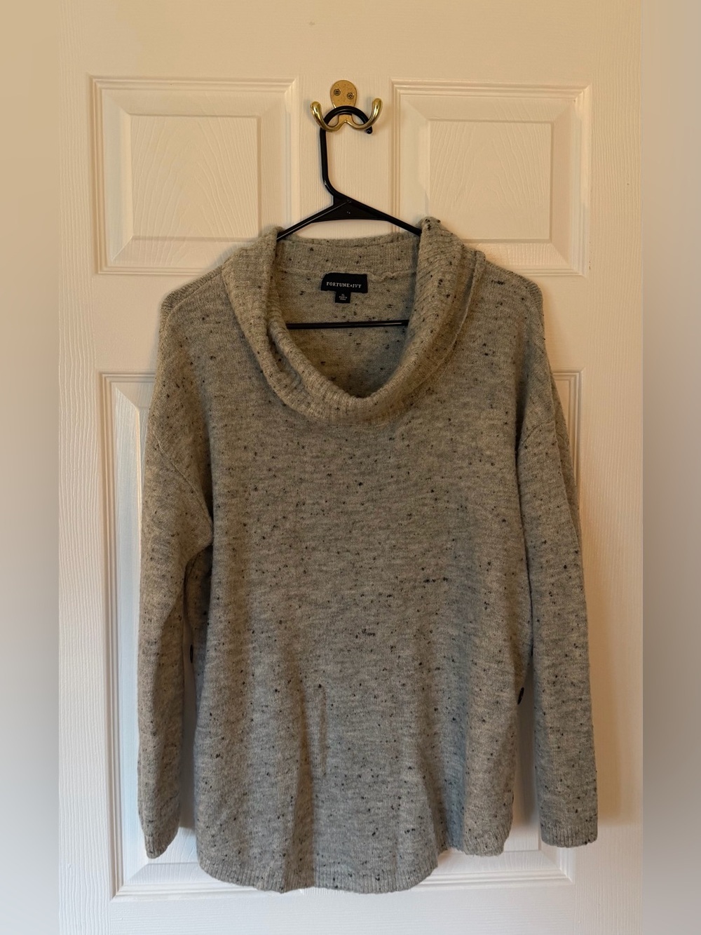 Wide Turtle Neck Speckled Light Gray Sweater
